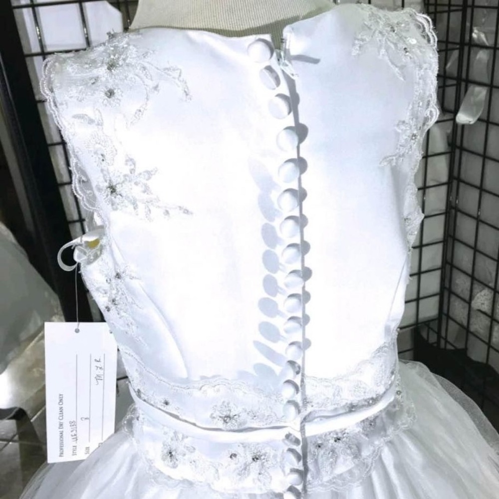 Beautiful Christie Helene Communion or Flower girl dress. Style UF3188 size 8